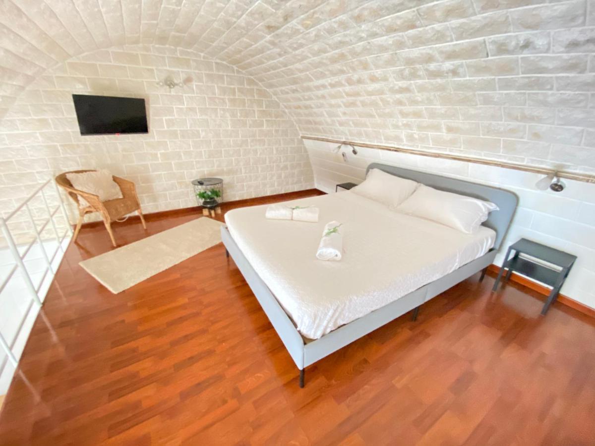 Bed and Breakfast Gilu' Adelfia Esterno foto
